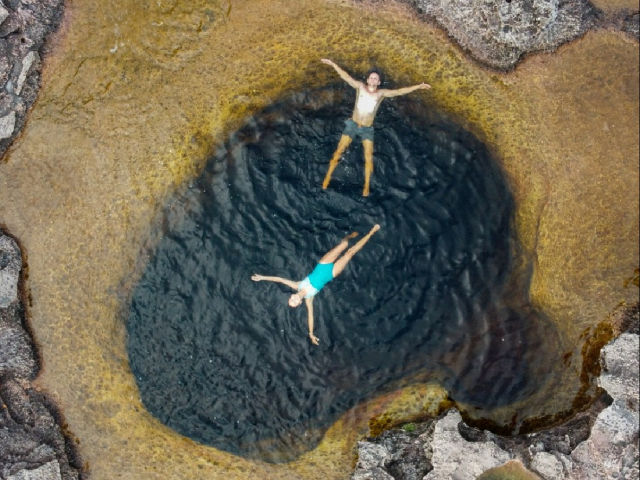 Plan de 3 días y 2 noches: Pozos Naturales, Cerro Azul y Rio de los Colores