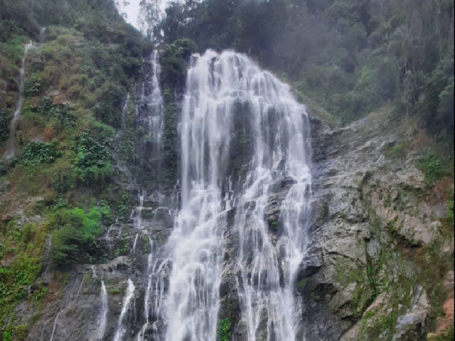 SENDERISMO CASCADA CAÑO UNÓN. PASADÍA.