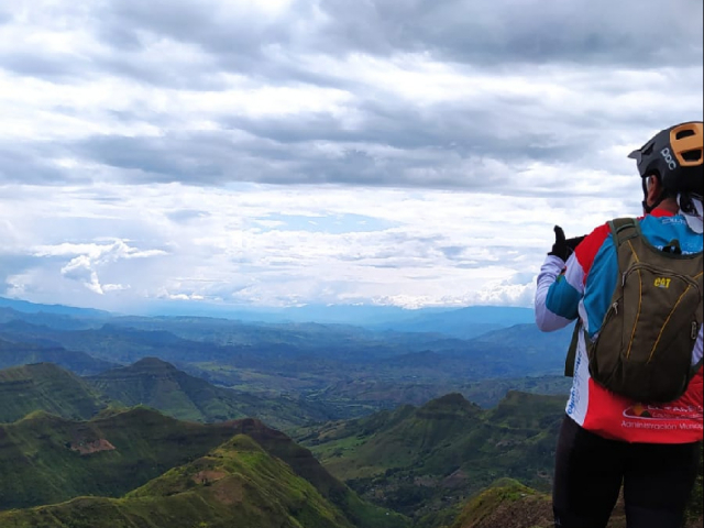 Aventura en dos ruedas - Ruta de la seda y  el mirador el placer