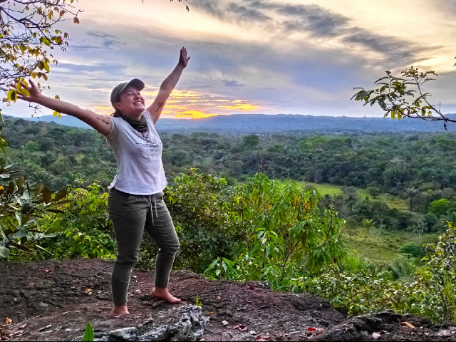 mujer atardecer