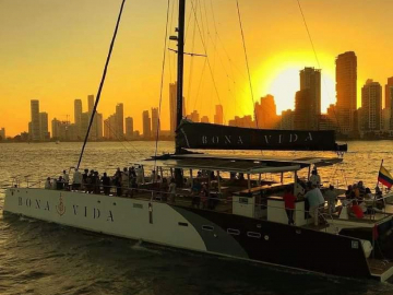 TOUR ATARDECER EN CATAMARAN BAHÍA CARTAGENA