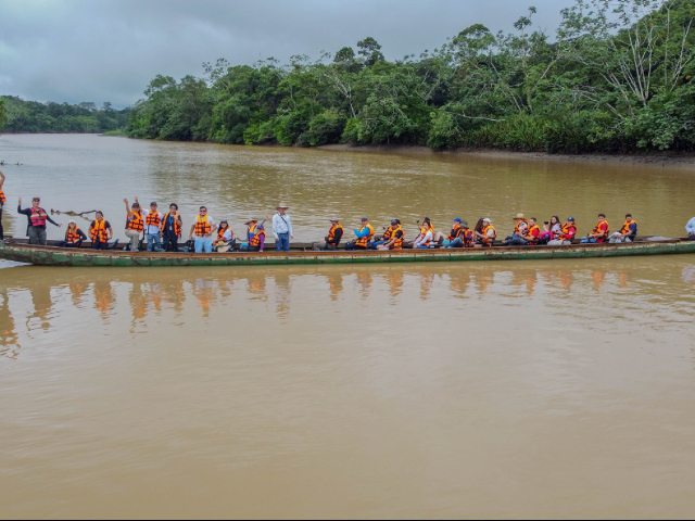 Navega el Río Ariari y descubre una parte del hogar de las toninas