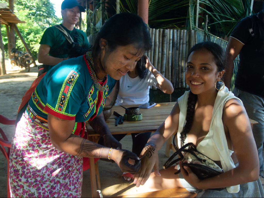 Aprende del pueblo EMBERA KATÍO la herencia de la montaña  Tierralta - Córdoba